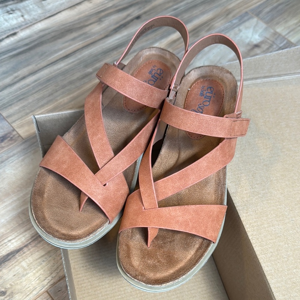 Euro Soft by Sofft Lexie Burnt Orange Sandals Women’s size 6